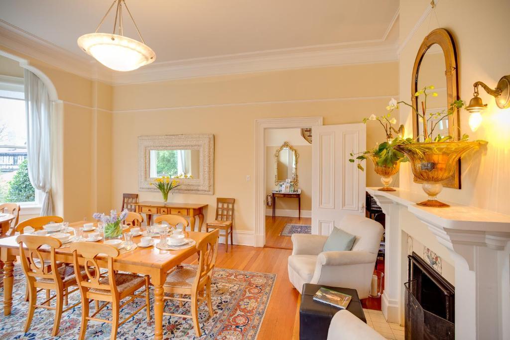 Fairholme Manor Inn Victoria Dış mekan fotoğraf