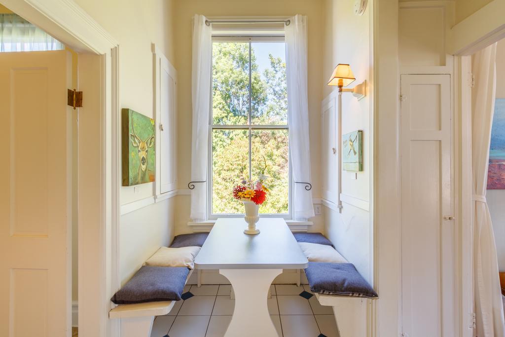 Fairholme Manor Inn Victoria Dış mekan fotoğraf