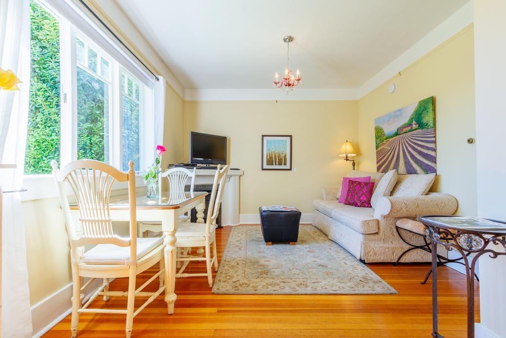Fairholme Manor Inn Victoria Dış mekan fotoğraf