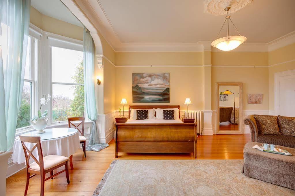 Fairholme Manor Inn Victoria Dış mekan fotoğraf